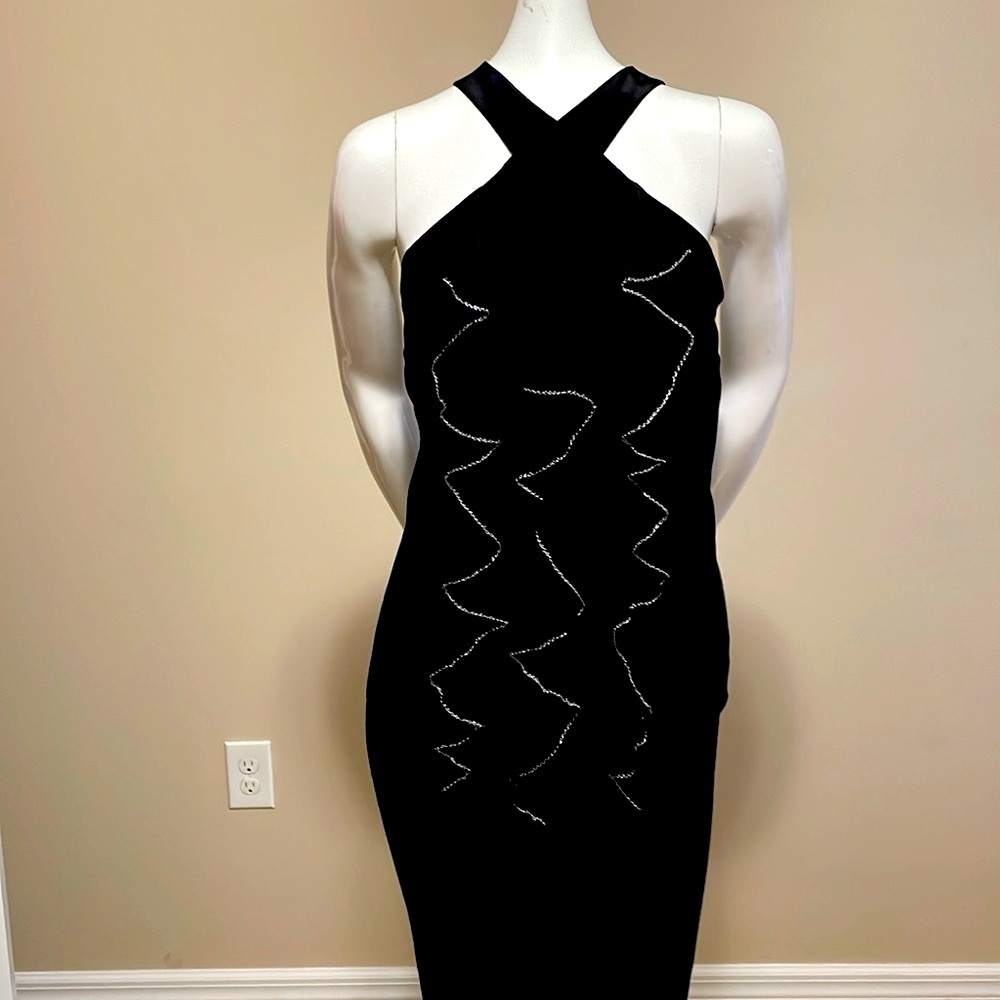 ROBBI & NIKKI byROBERT RODRIGUEZ SILK CHAIN EMBELLISHED RUFFLE FRONT TANK TOP SM